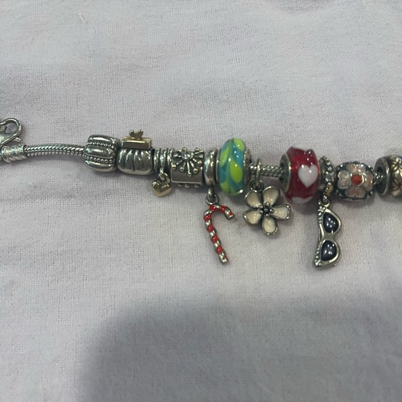 💝Beautiful Pandora charm bracelet with 16 charms. - Picture 6 of 12